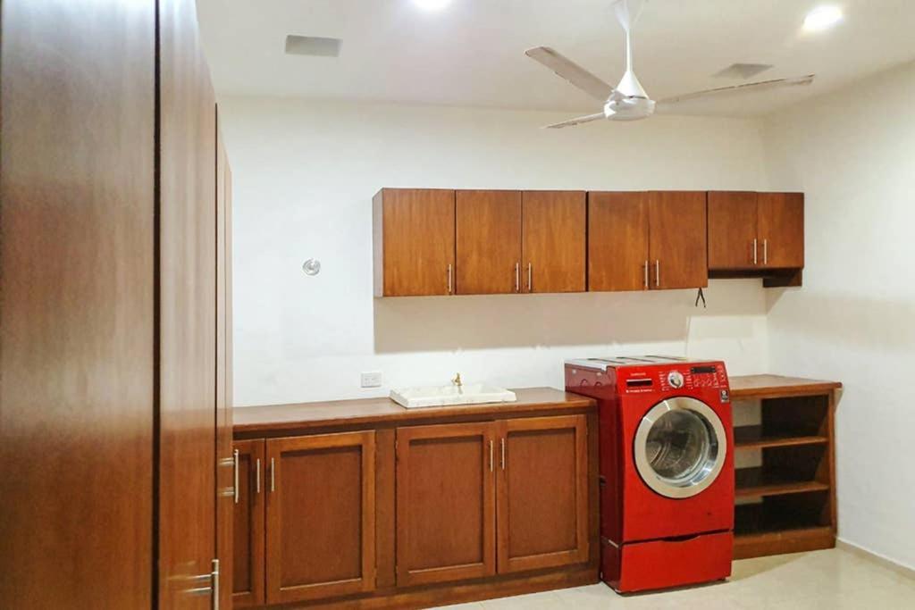 فيلا Casa Hector, Con Jacuzzi, Cerca Del Foro Gnp. ميريدا المظهر الخارجي الصورة