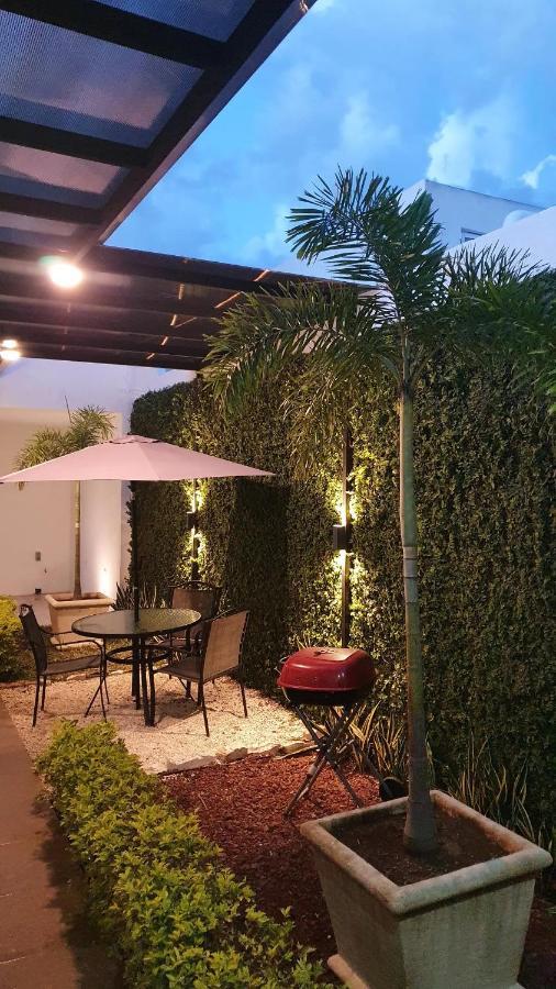 فيلا Casa Hector, Con Jacuzzi, Cerca Del Foro Gnp. ميريدا المظهر الخارجي الصورة