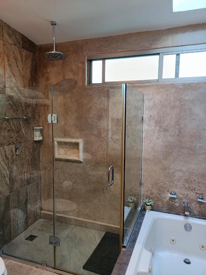 فيلا Casa Hector, Con Jacuzzi, Cerca Del Foro Gnp. ميريدا المظهر الخارجي الصورة